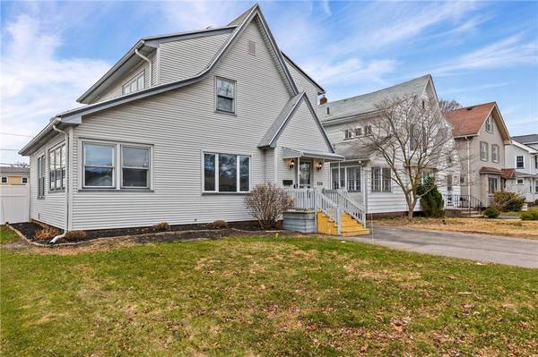 226 Barry RD, Rochester, NY 14617