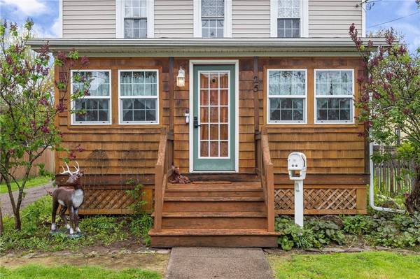 25 Van Buren St, Holley, NY 14470
