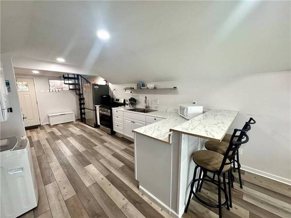 182 Lake Bluff Rd RD, Rochester, NY 14622