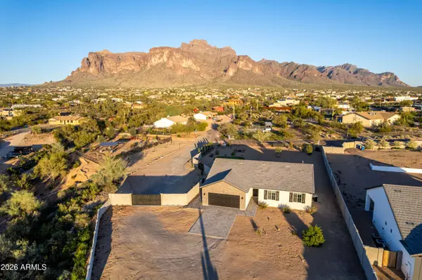 990 N Muleshoe Road, Apache Junction, AZ 85119