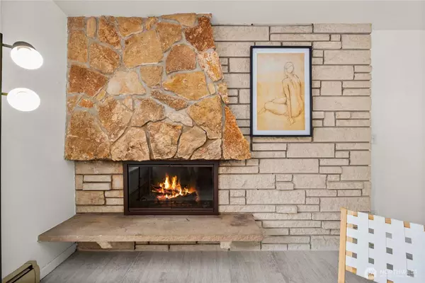 35770 27th AVE S, Federal Way, WA 98003