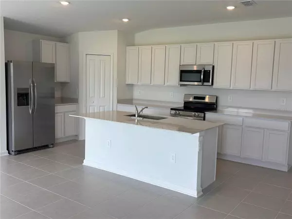 2239 CHRIS DR, Winter Haven, FL 33884