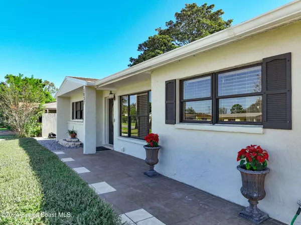 1037 Poinsetta ST, Cocoa, FL 32927