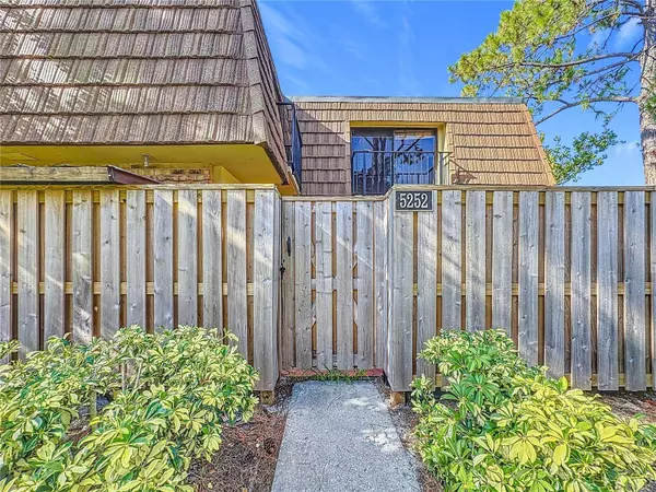 5252 BROOK CT #240, Orlando, FL 32811