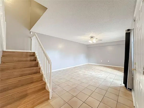 5252 BROOK CT #240, Orlando, FL 32811