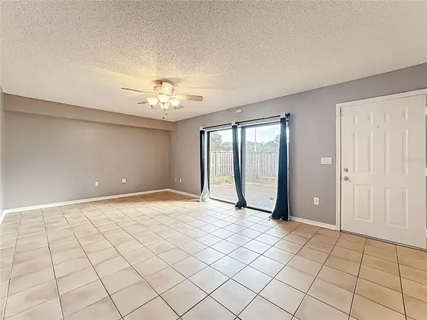 5252 BROOK CT #240, Orlando, FL 32811