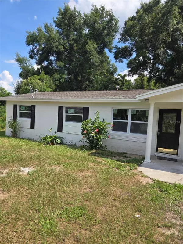 218 E 11TH ST, Apopka, FL 32703