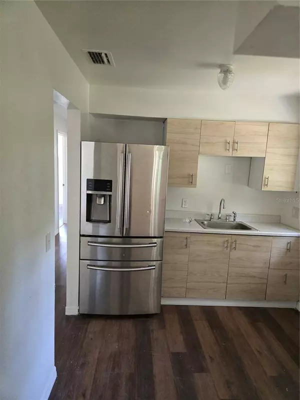 218 E 11TH ST, Apopka, FL 32703