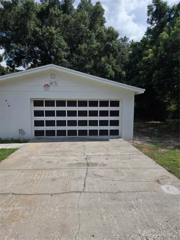 218 E 11TH ST, Apopka, FL 32703