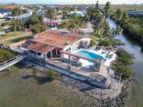 2 RICHMOND DR, New Smyrna Beach, FL 32169