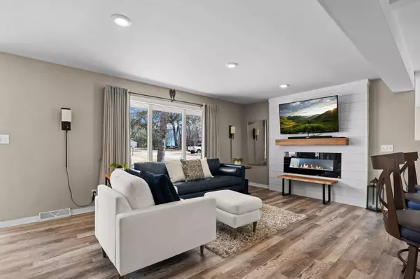 7001 Portage Road, Deforest, WI 53532