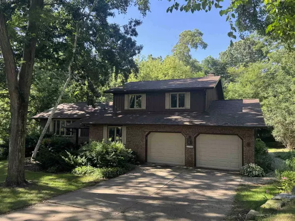 2746 Nadene Road, Cottage Grove, WI 53527