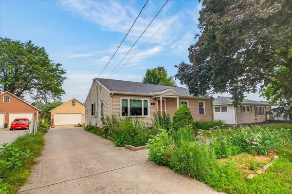 3814 Ridgeway Avenue, Madison, WI 53710-4