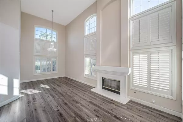 429 Somerset Cir, Corona, CA 92879