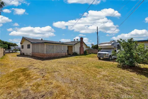 1126 N Center ST, Orange, CA 92867