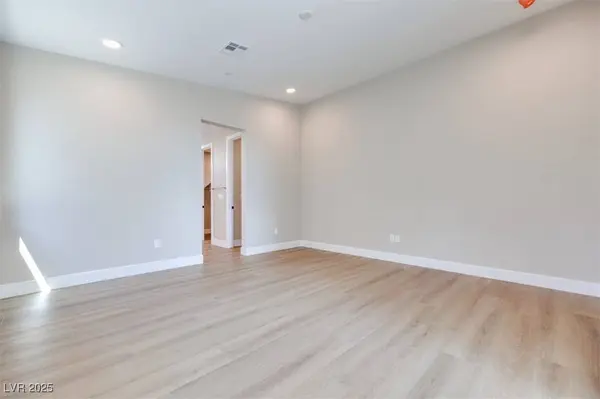 990 Golden Sands Drive, Las Vegas, NV 89128