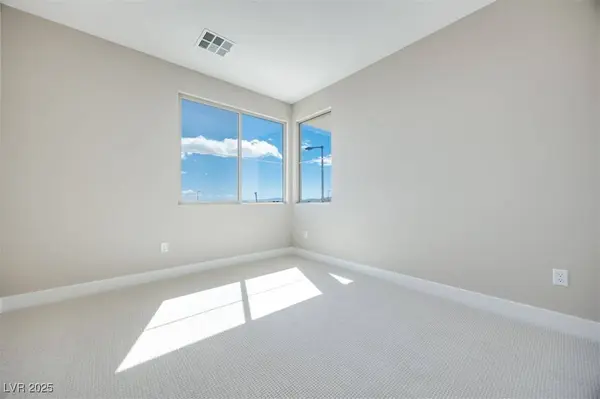 990 Golden Sands Drive, Las Vegas, NV 89128