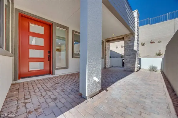 991 Golden Summit Ave, Las Vegas, NV 89138