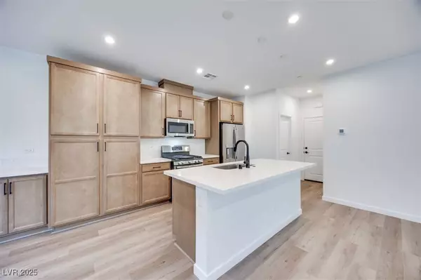 11946 Glide Reflection AVE, Las Vegas, NV 89138