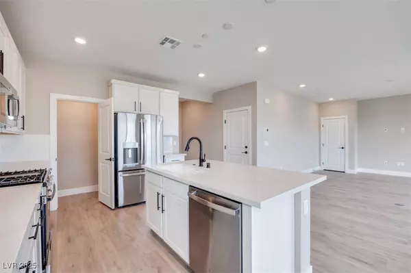 10448 Smokey Mariposa, Las Vegas, NV 89166