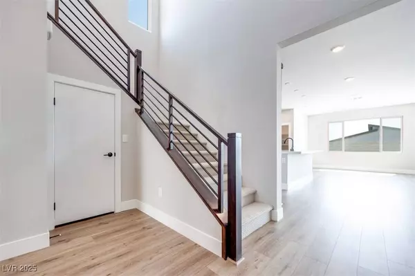 10184 Juniper Valley ST, Las Vegas, NV 89166