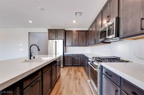 10184 Juniper Valley ST, Las Vegas, NV 89166