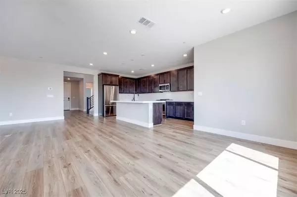 10184 Juniper Valley ST, Las Vegas, NV 89166