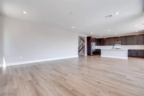 10184 Juniper Valley ST, Las Vegas, NV 89166