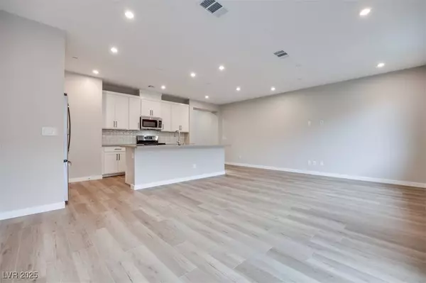 11922 Glide Reflection AVE, Las Vegas, NV 89138