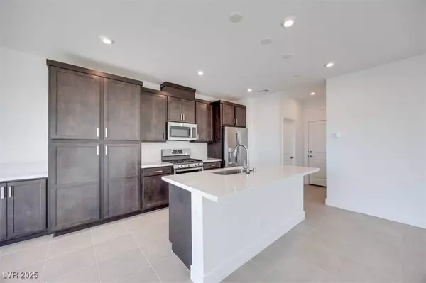 860 Echelon ST, Las Vegas, NV 89138