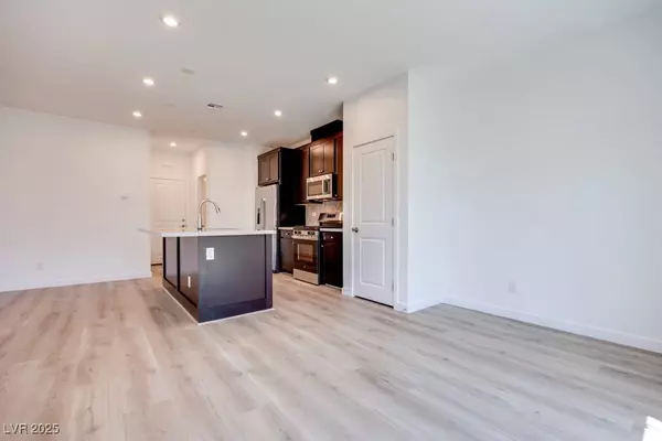 4343 Tallow Falls AVE, Las Vegas, NV 89141