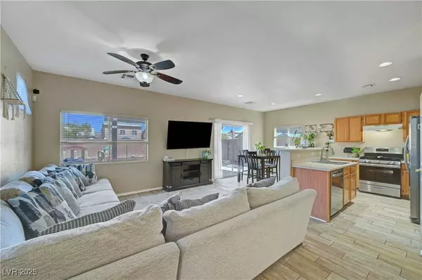 3824 Hollycroft DR, North Las Vegas, NV 89081