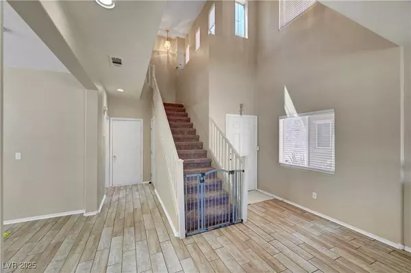 3824 Hollycroft DR, North Las Vegas, NV 89081