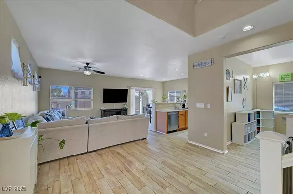 3824 Hollycroft DR, North Las Vegas, NV 89081