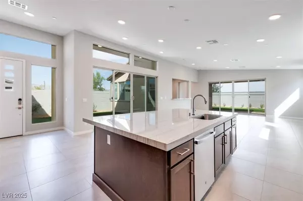 10408 Peako Hills AVE, Las Vegas, NV 89166