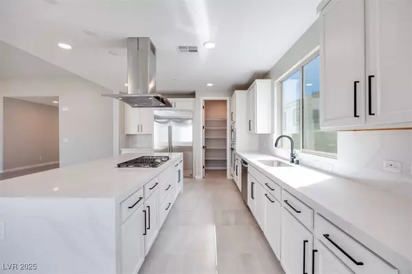 10351 Hanging Lake ST, Las Vegas, NV 89166