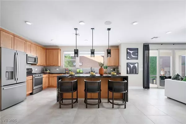 1208 Crimson Sunbird ST, North Las Vegas, NV 89084