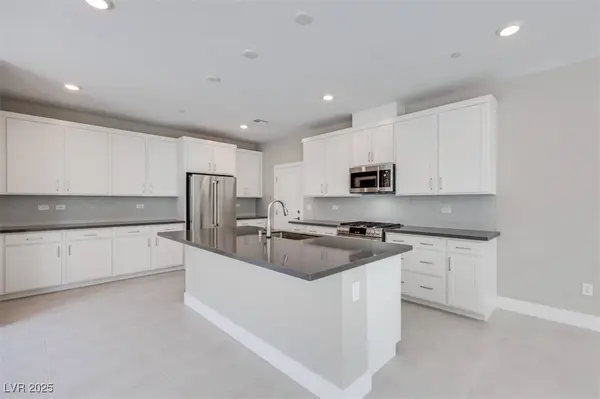 10481 Smokey Mariposa AVE, Las Vegas, NV 89166