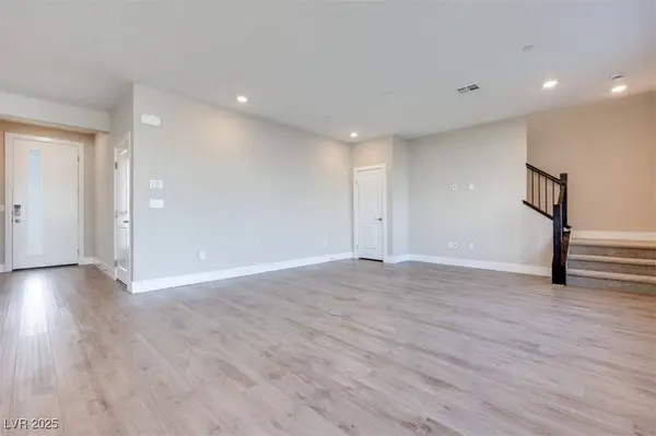 10432 Smokey Mariposa, Las Vegas, NV 89166