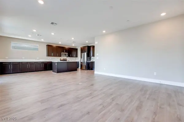 10432 Smokey Mariposa, Las Vegas, NV 89166