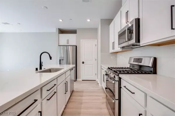 9245 Litvin ST, Las Vegas, NV 89166