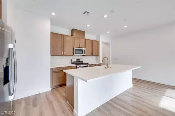 4301 Park Edge CT, Las Vegas, NV 89141