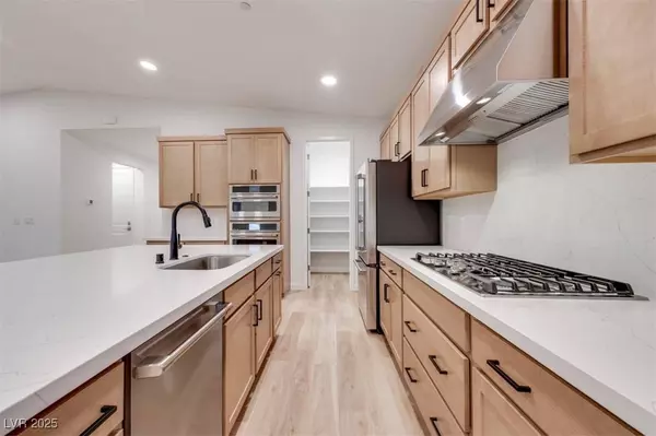 10337 Mulberry Crest AVE, Las Vegas, NV 89166