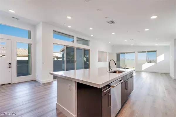 10340 Narrows ST, Las Vegas, NV 89166