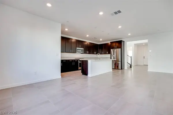 10472 Mountain Aster AVE, Las Vegas, NV 89166