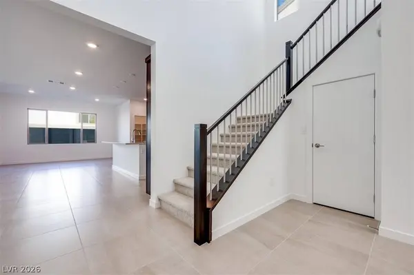 10472 Mountain Aster AVE, Las Vegas, NV 89166