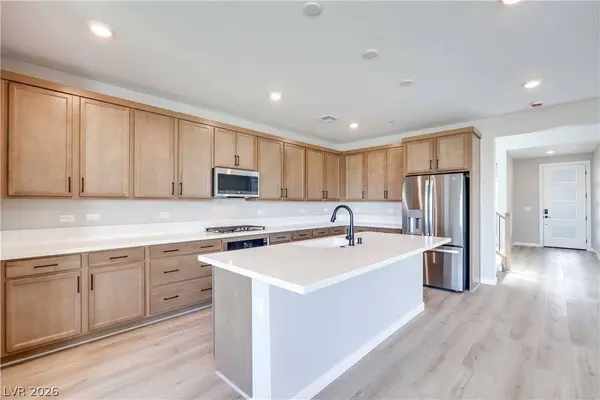 10072 Juniper Valley ST, Las Vegas, NV 89166