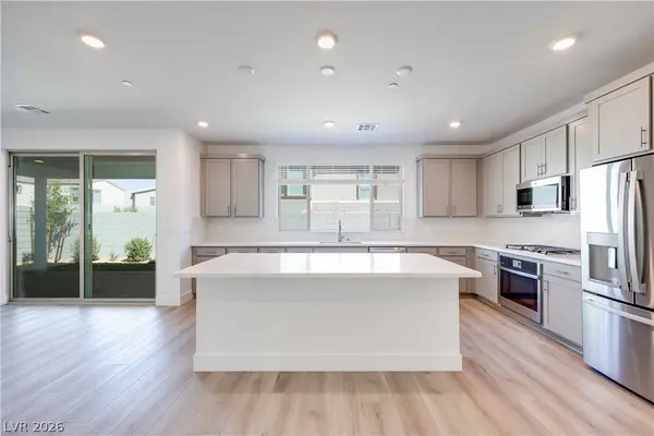 10488 Mountain Aster AVE, Las Vegas, NV 89166