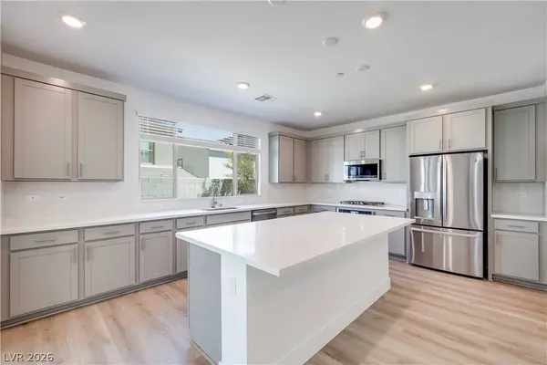 10488 Mountain Aster AVE, Las Vegas, NV 89166