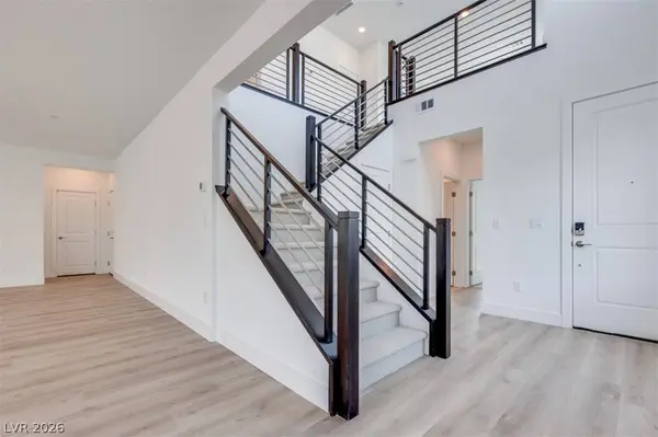 10488 Mountain Aster AVE, Las Vegas, NV 89166